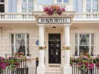 Byron Hotel