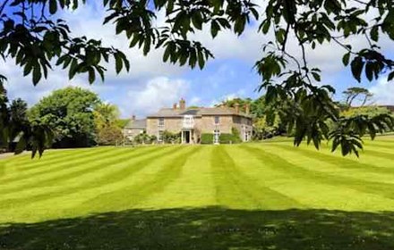 Broomhill Manor Holiday Cottages